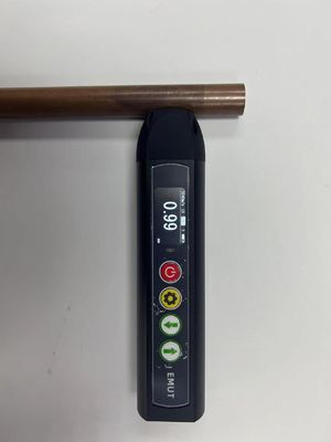 Một máy đo độ dày siêu âm EMAT với bề mặt nhiệt độ cao